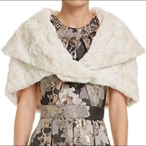NWOT Eliza J ivory bridal faux fur shrug/wrap